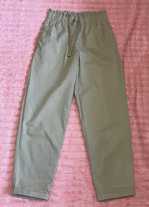 Штани в чудовому стані, оливковий колір, розмір 34
