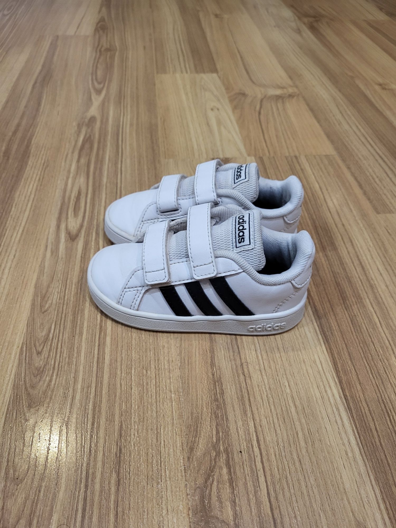 Кросівки Adidas Neo