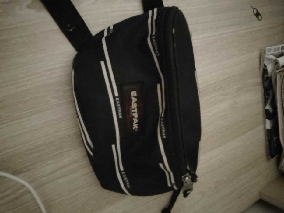 Bolsa Eastpak pequena