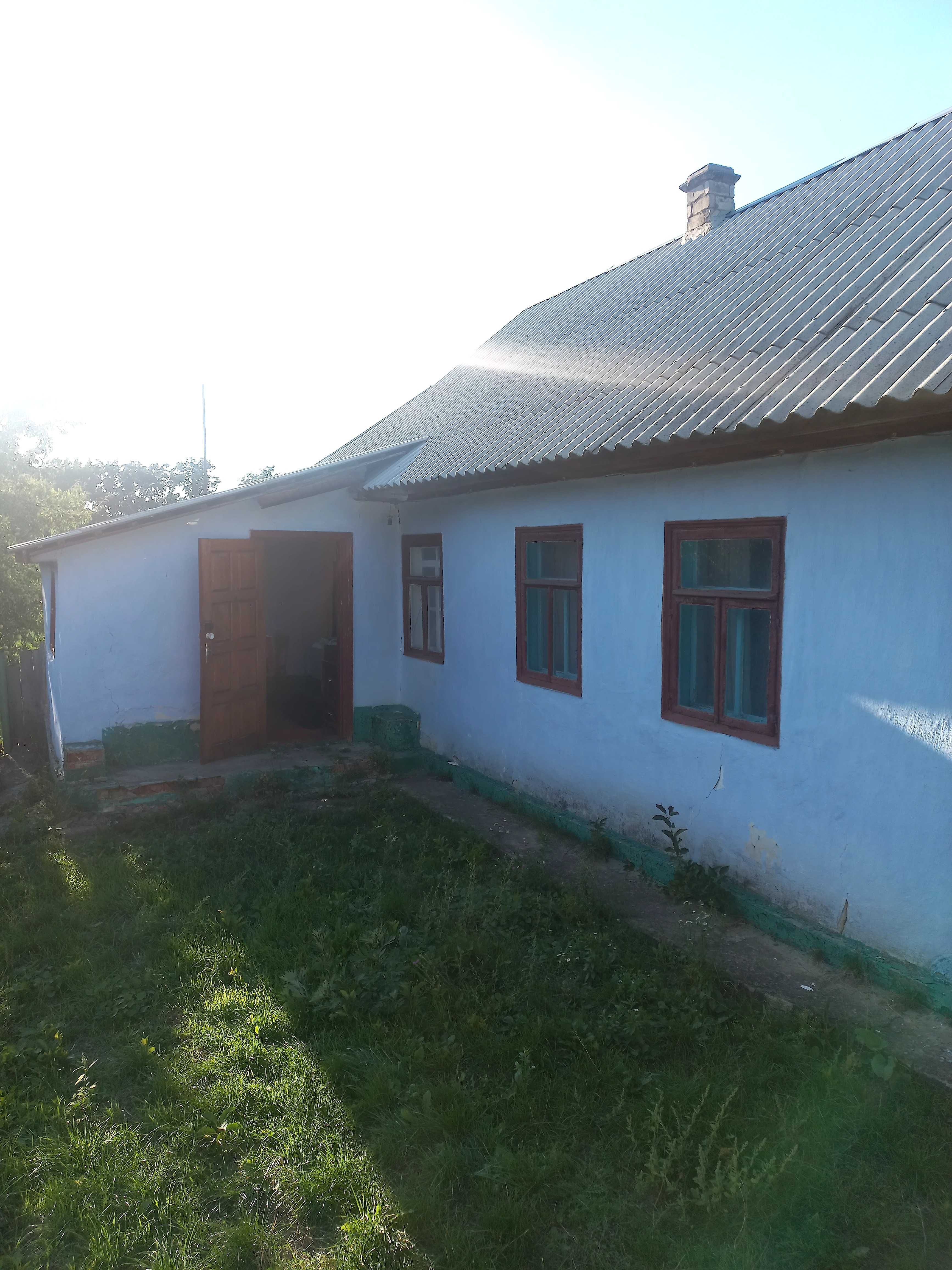 Продам будинок з земельною ділянкою в смт. Вендичанни