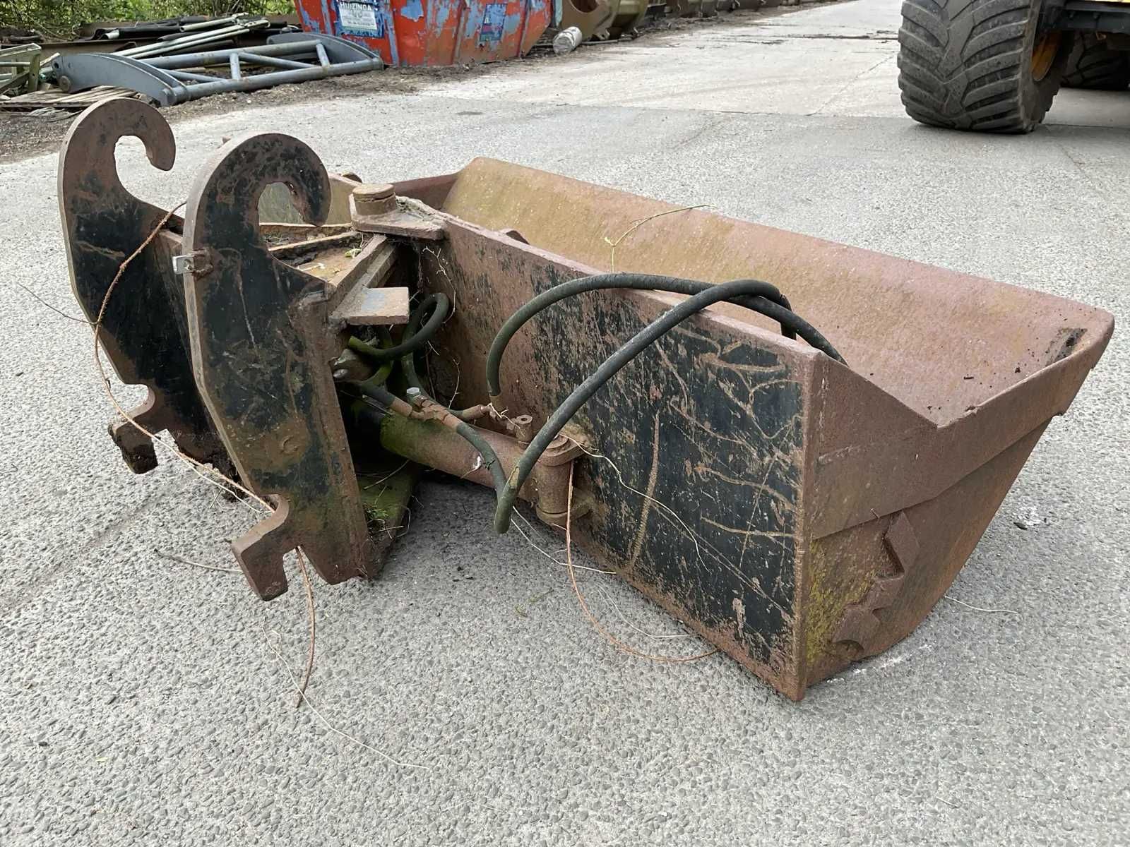 Łyżka skarpowa hydrauliczna uchylna 200cm szybkozłącze Verachtert CW30
