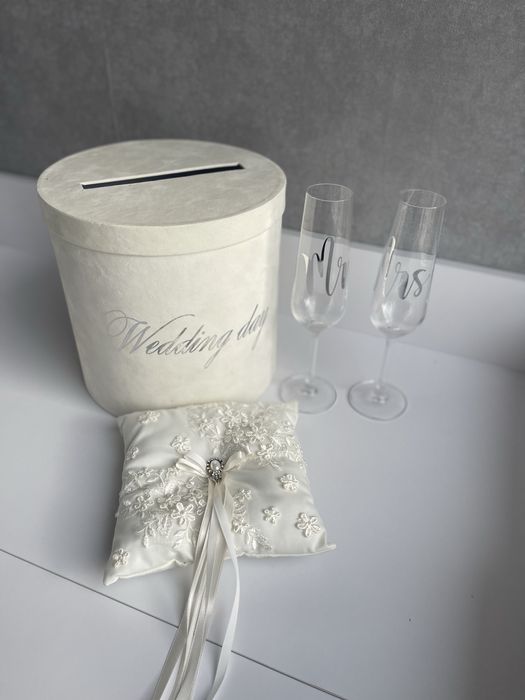 Продам весільні аксесуари