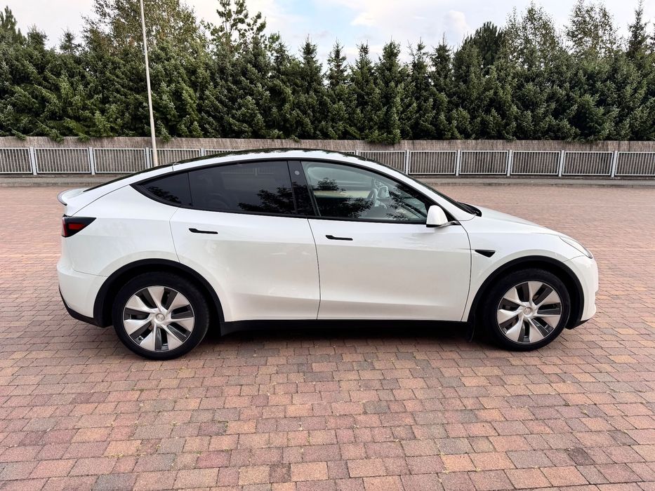 Tesla Y F-VAT 23%, stan idealny, boost, PPF na całym aucie, dwa kpl. opon