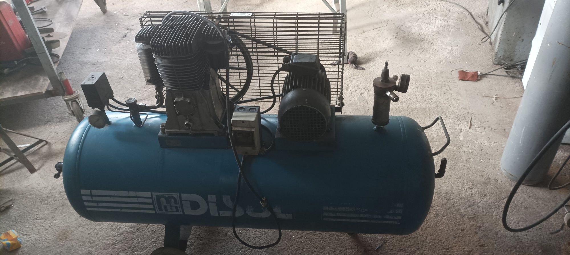 Compressor de mais de 200 litros