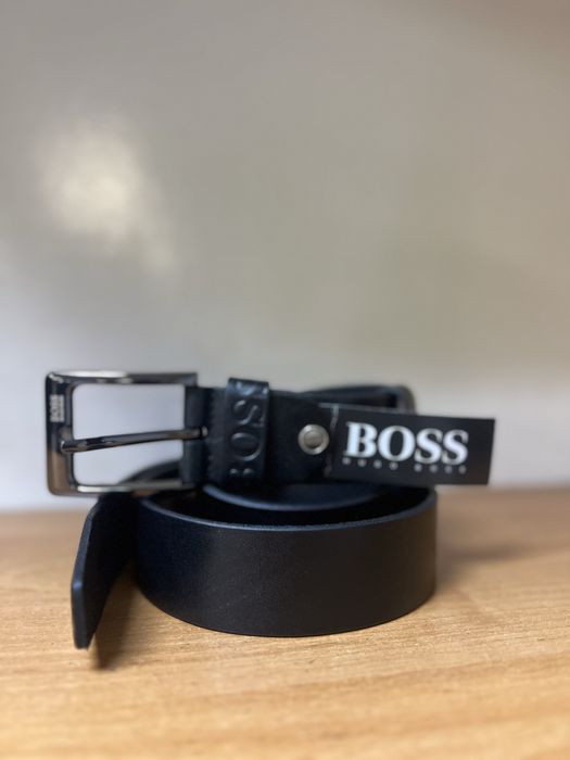 Чоловічий ремінь Hugo Boss чорний (класичний стиль)