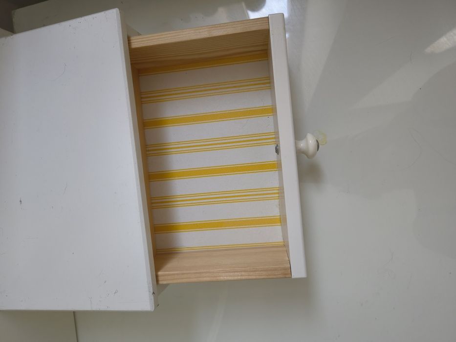 Biała toaletka Hemnes