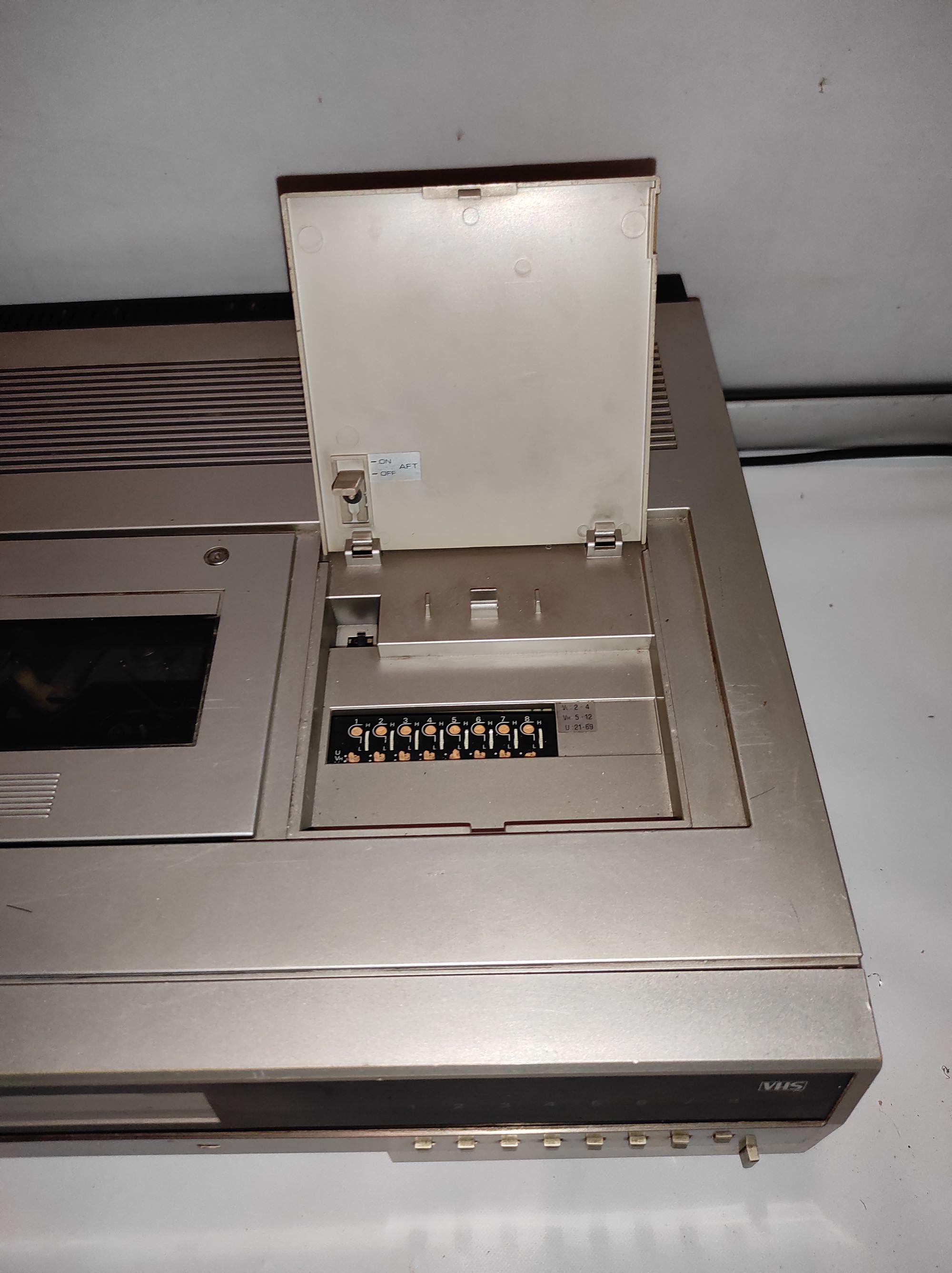 Stary Magnetowid VHS ORION
