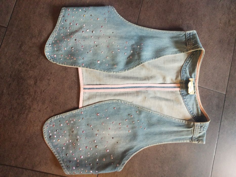 Bezrenkawnik/kamizelka H&M, jeans z ozdobami 13-14 lat