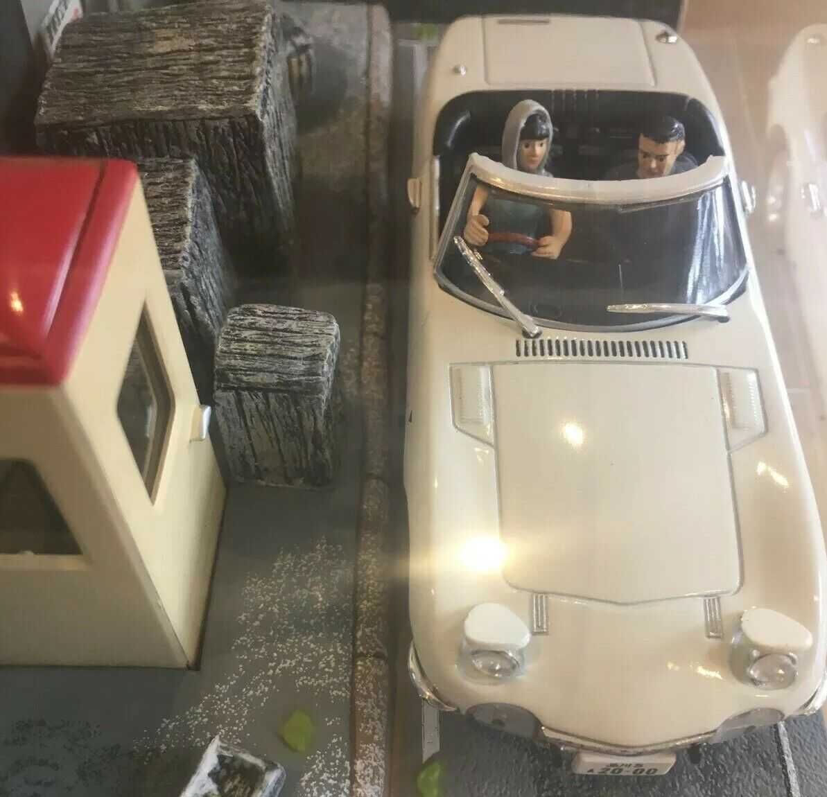 Toyota 2000 GT - diorama 007 - Atlas - Escala 1/43 - como NOVO