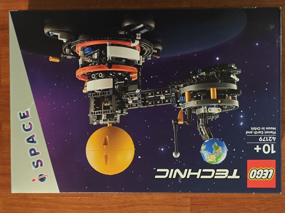 Lego Technic 42179 Planet Earth