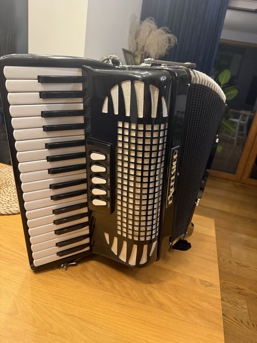 Akordeon Excelsior 72 basy