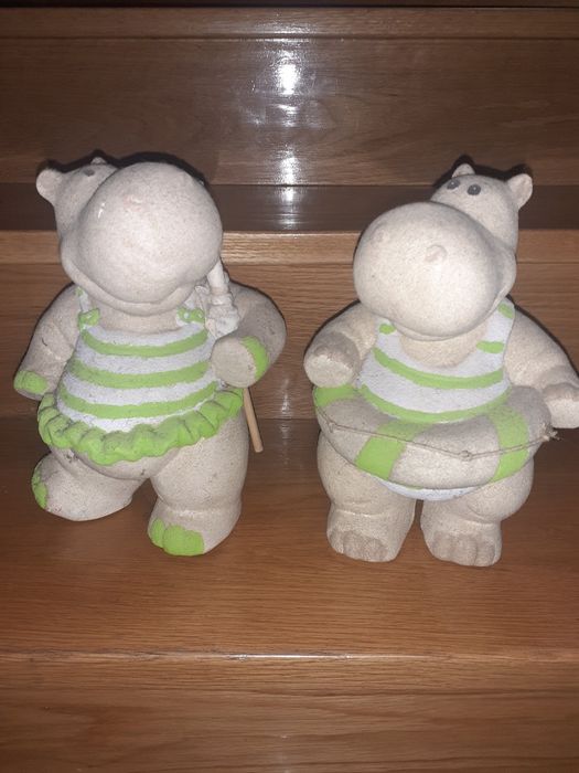 2 bonecos hipopotamos antigos  em barro