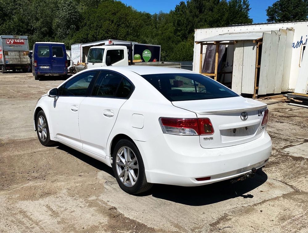 Розборка toyota avensis t27 2.0 d4d седан тойота авенсис запчастини