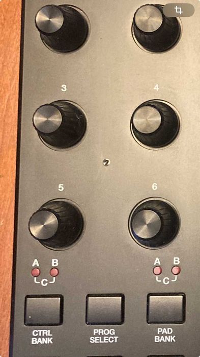 Akai MPD218. Quase sem uso.