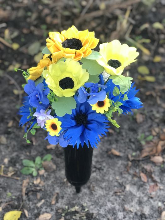 Штучні і атласні квіти на замовлення