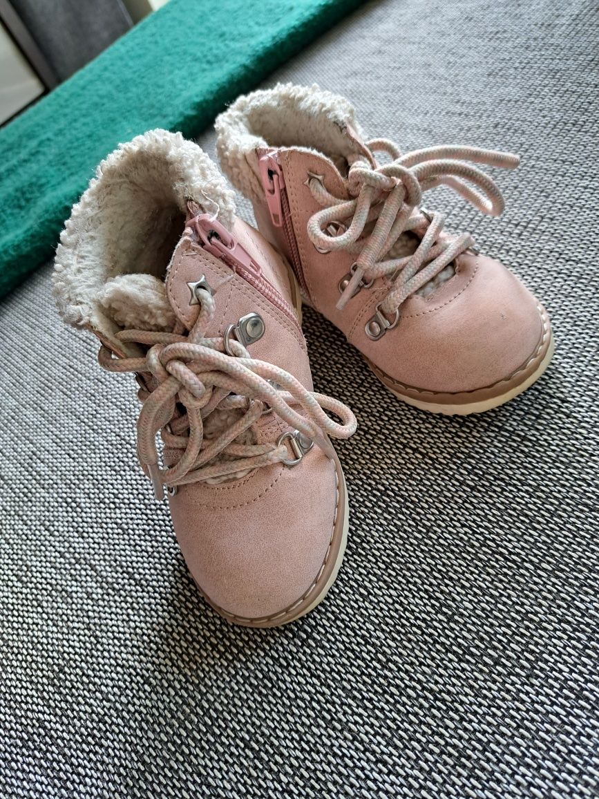 Buty botki z barankiem pudrowy róż dziecięce Primark roz 23