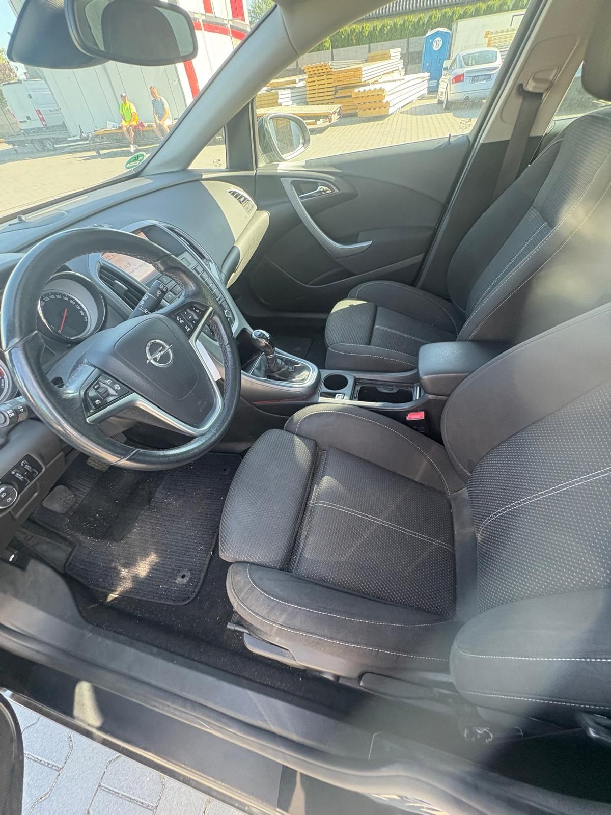 Opel Astra  J 2013r 1,7cdti