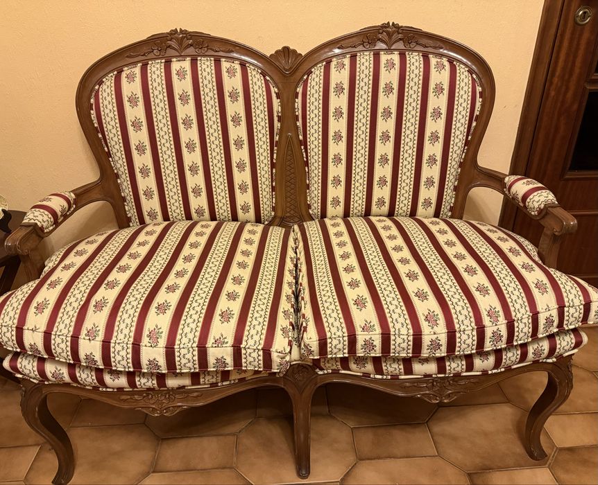 Terno de sofas madeira e tecido