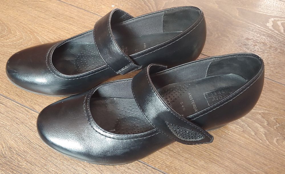 Czarne skórzane buty r 4,5