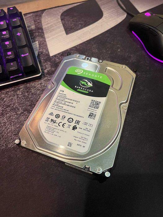 Жесткий диск 3.5" 2TB Seagate Barracuda (ST2000DM008)
