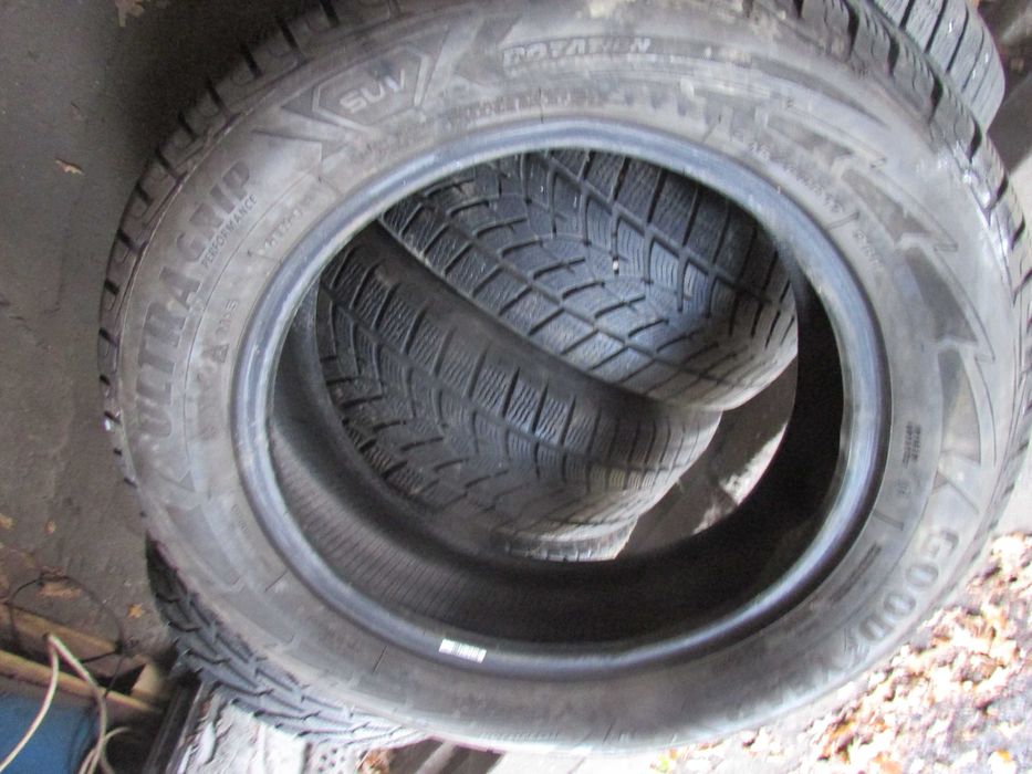 215/60/17 комплект зимових шин Good Year Ultra