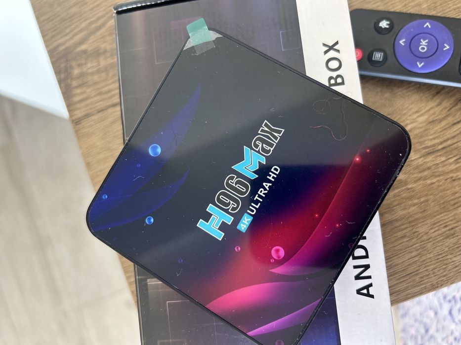 Приставка H96Max. Нова. Вже прошита