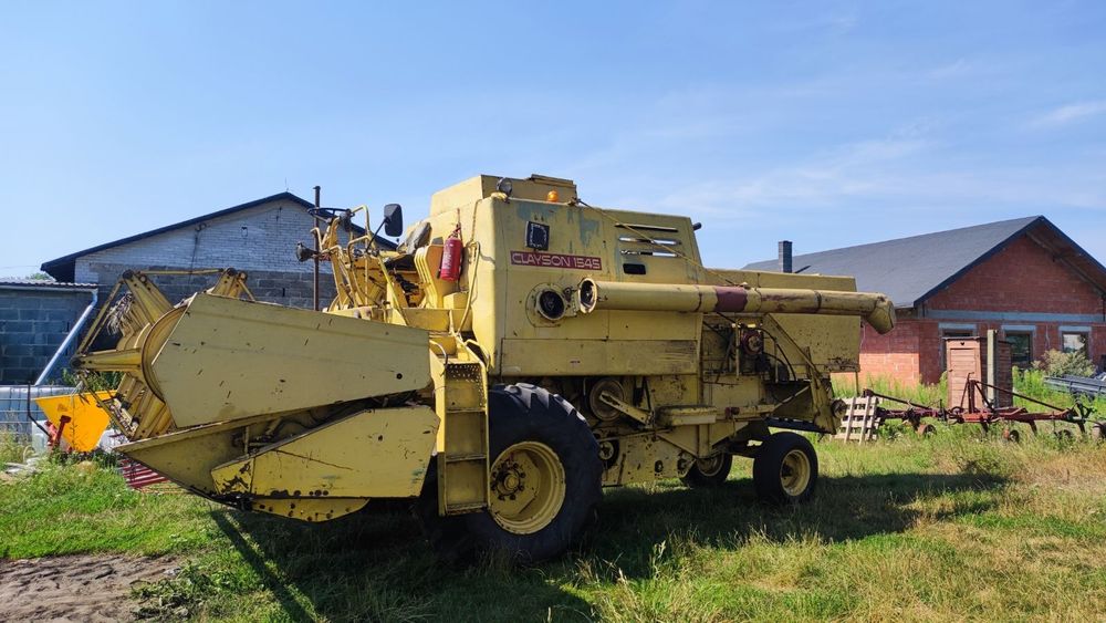 Kombajn zbożowy New Holland 1545 nie bizon Claas Massey Ferguson John