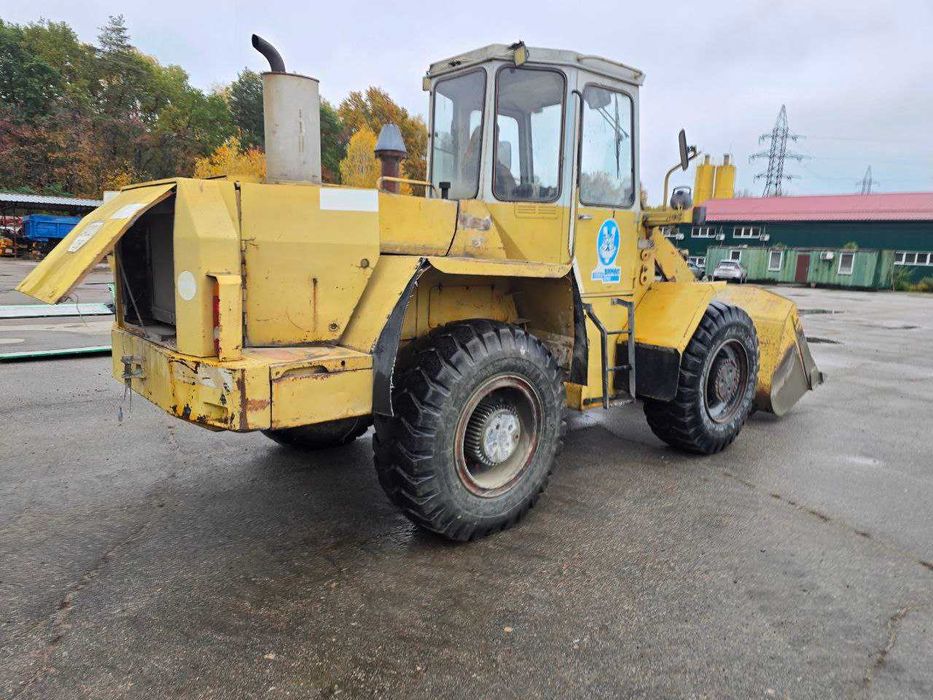 Фронтальний навантажувач LIEBHERR L521