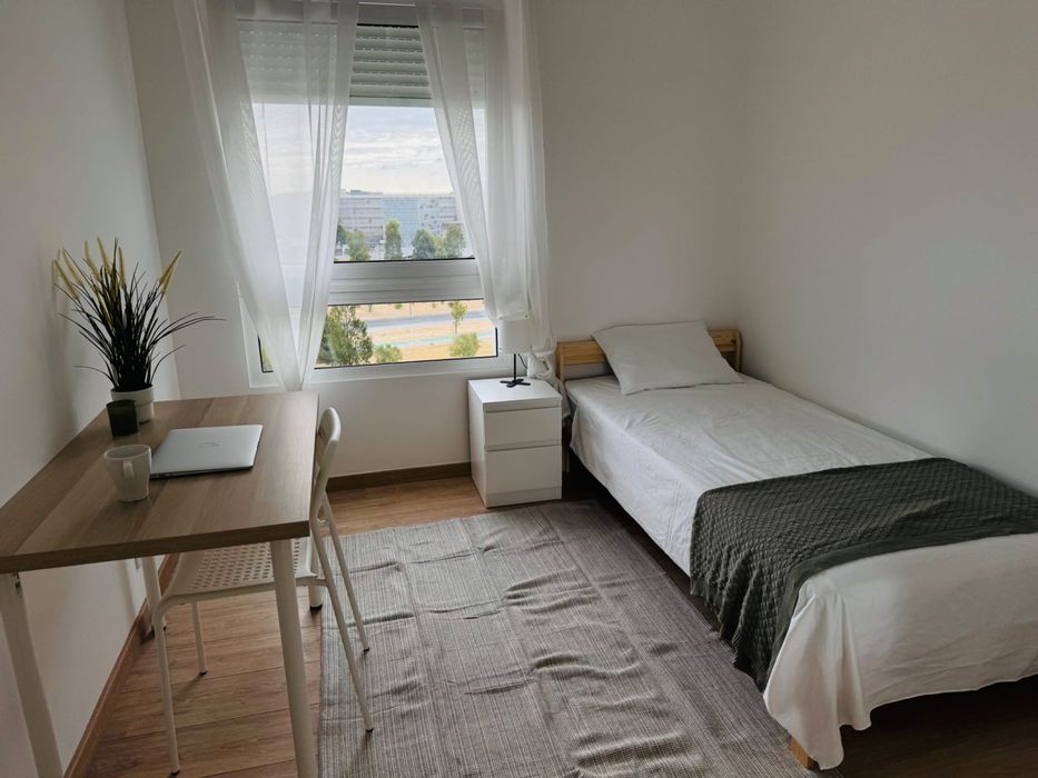 Quartos individuais em apartamento remodelado – Marvila, Lisboa