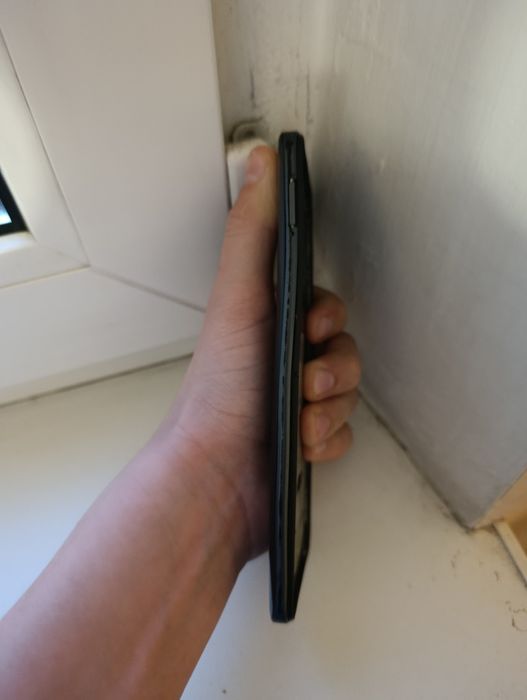 Продам redmi 10 под замену экрана