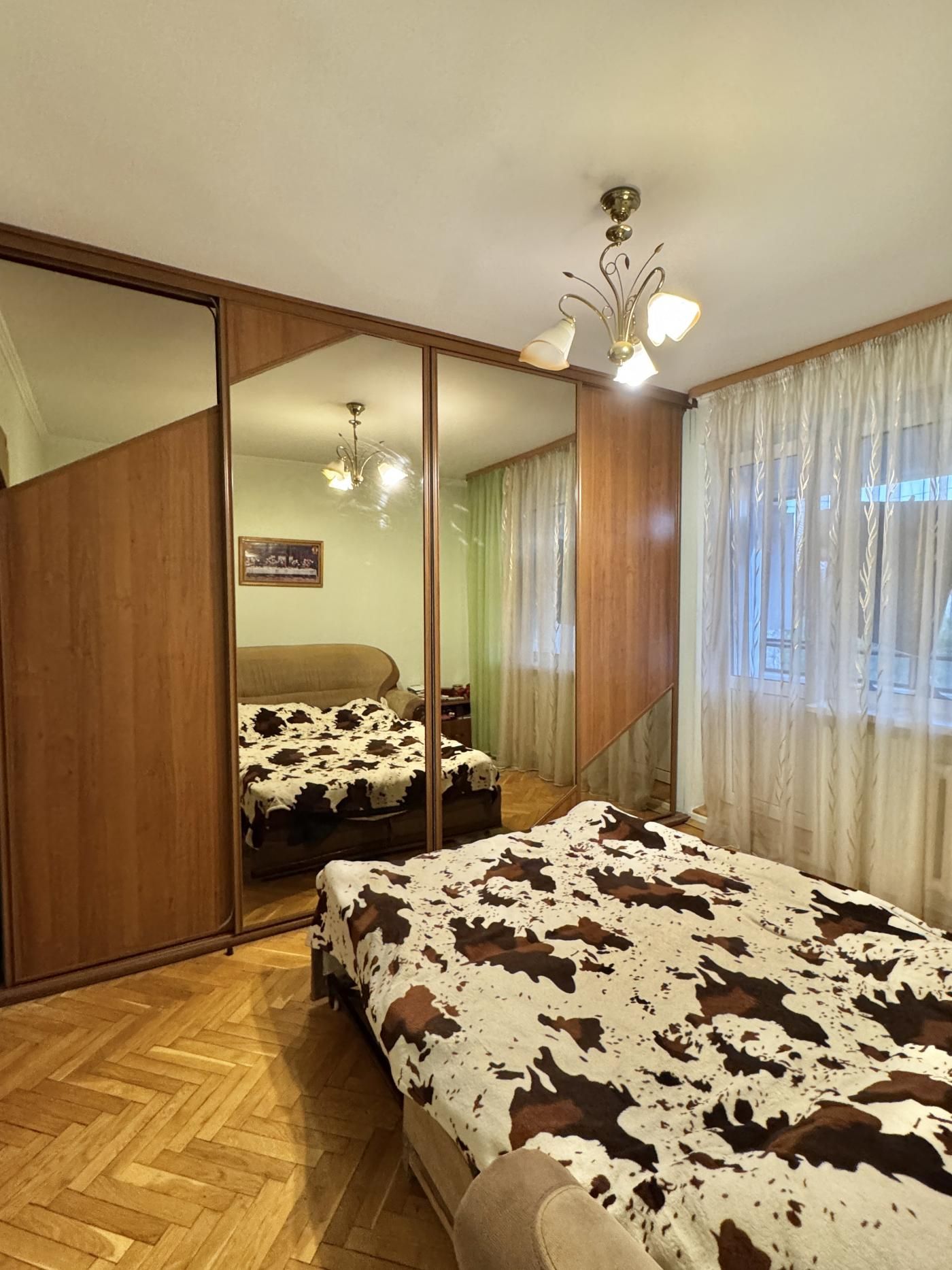 Продаж 3 кімн. квартири  Шафарика, Зелена , Сихів
