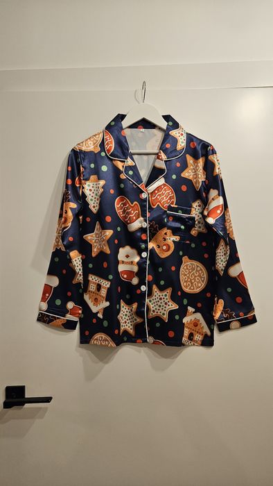 Satynowa piżama świąteczna granatowa mikołaje choinki gwiazdy