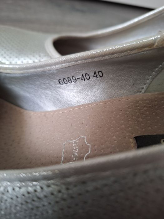 Półbuty na koturnie