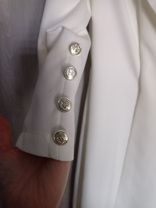 Sukienka beżowa marynarka 36