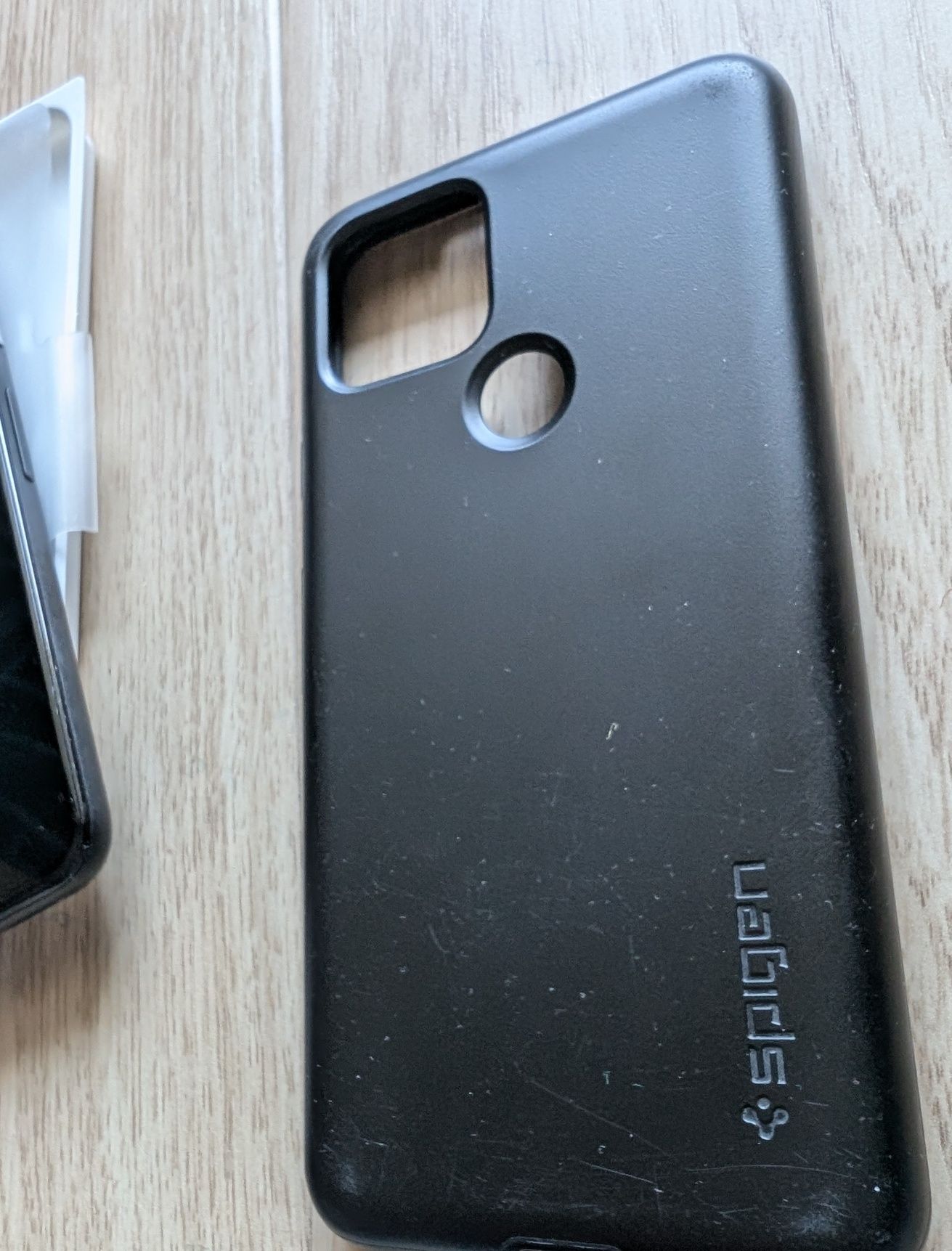 Google Pixel 5 plus spigen