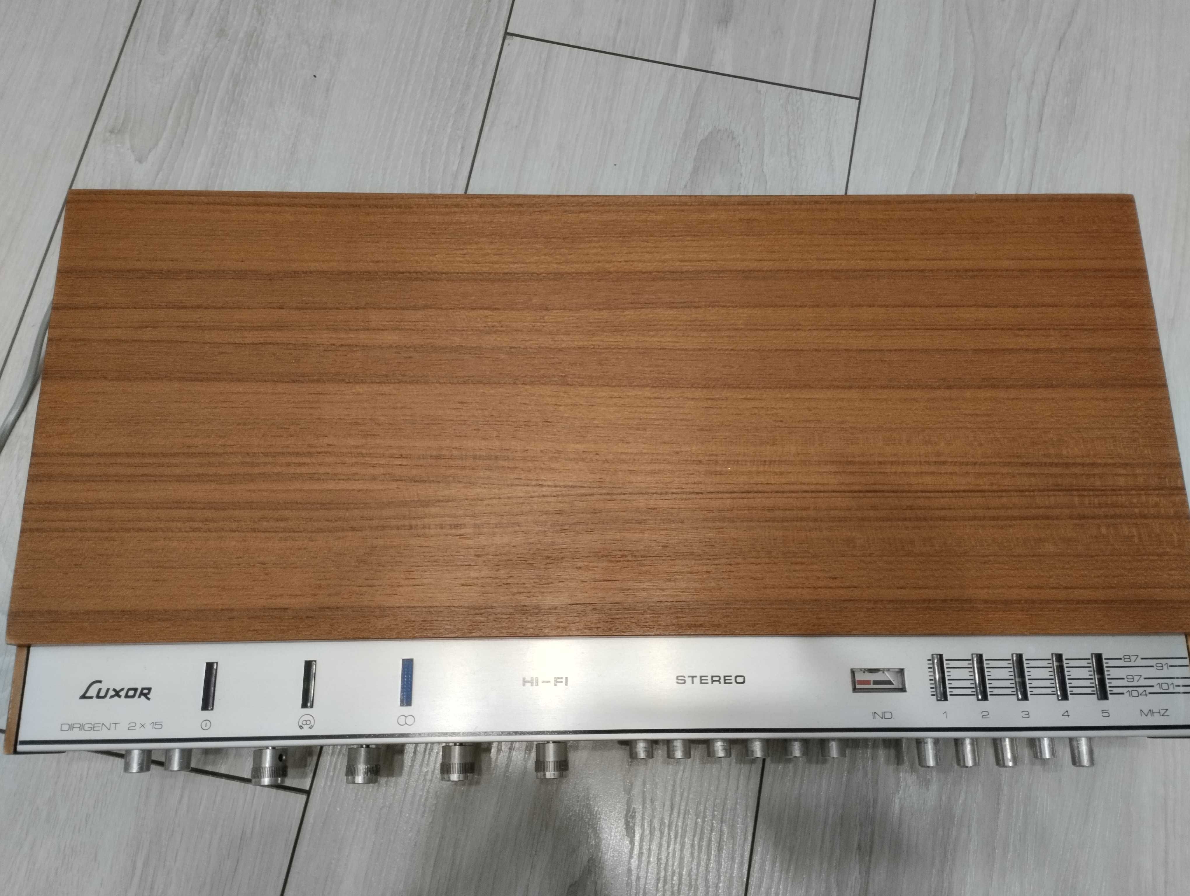 Amplituner Luxor 2x15W