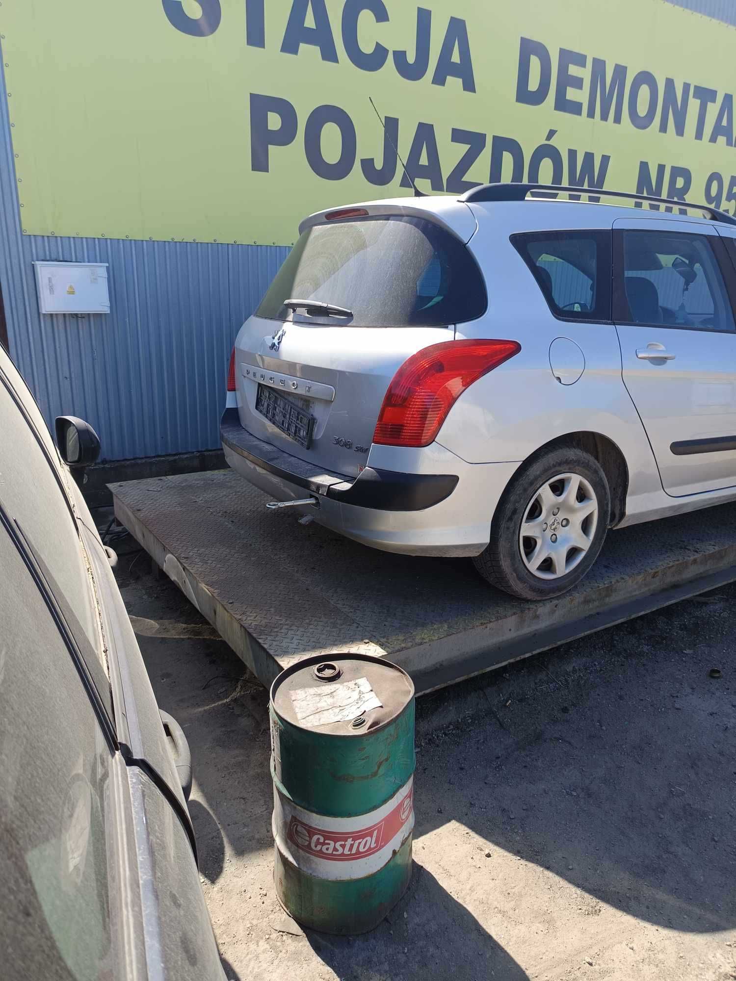 Posiadam na części Peugeota 308