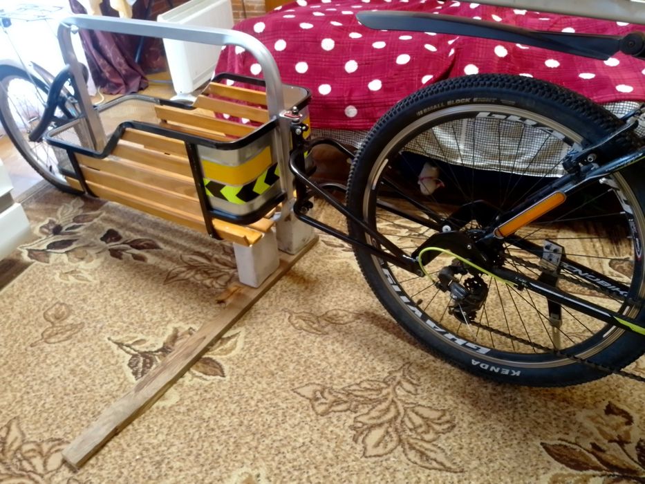 Прицеп для велосипеда.