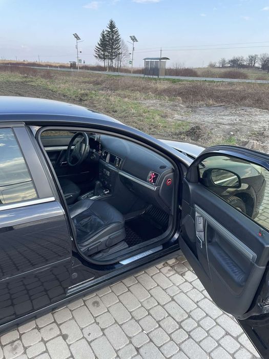 Легковий автомобіль