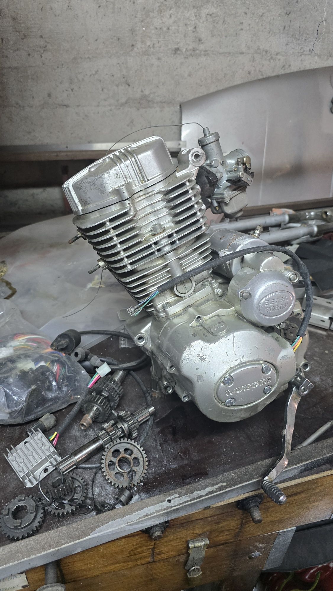 Motor Loncin 200cc 4T + instalação elétrica