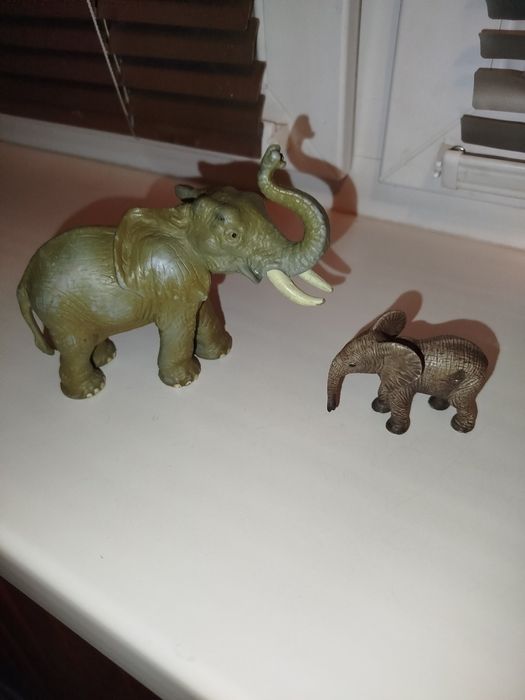 Фігурки schleich, шляйх. Слон, леа, кінь, динозавр