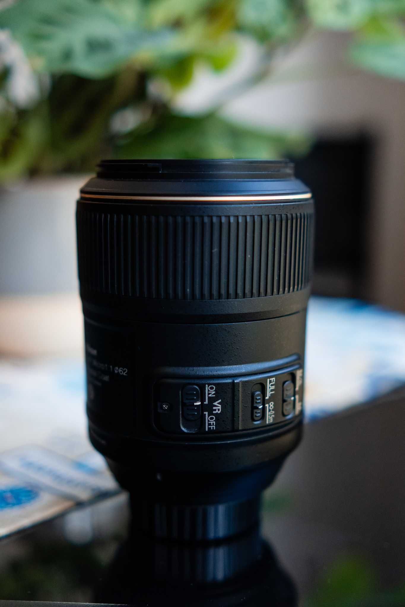 Objectiva Nikon AF-S Micro 105mm f/2.8G ED VR