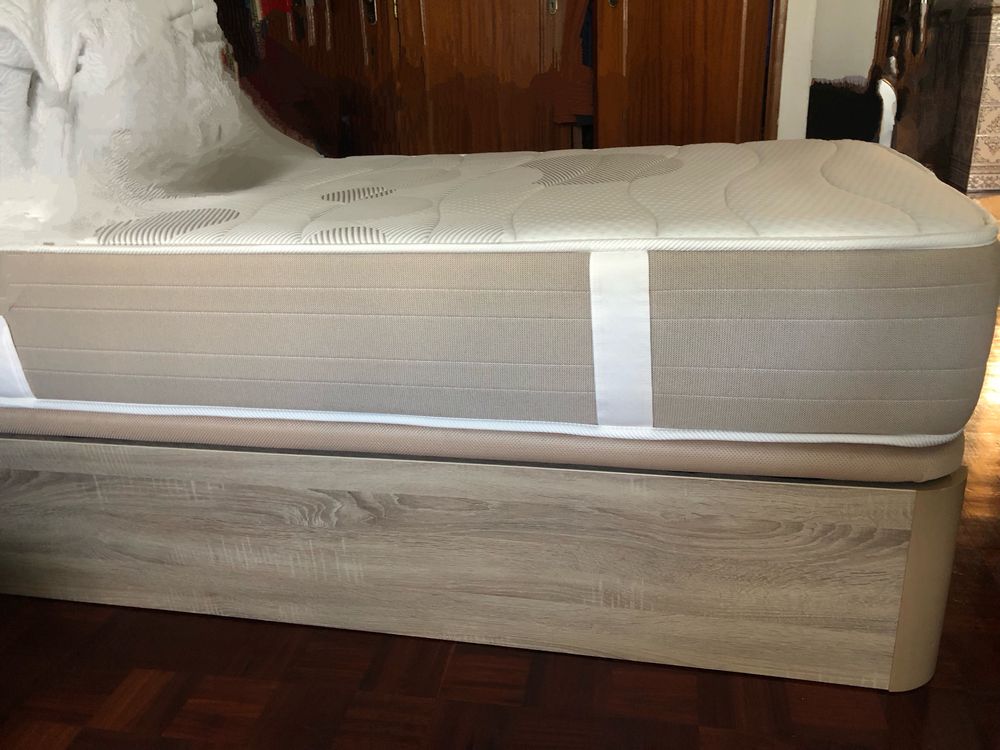 Cama sommier, com colchão 1.90/90