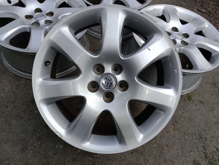 Alufelgi 17 cali 5x100 TOYOTA Avensis Corolla Verso i inne