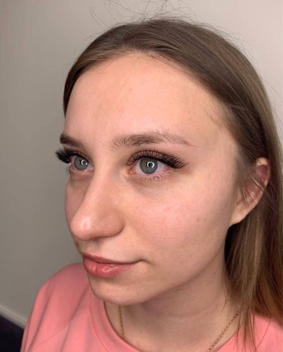 Нарощення вій Троєщіна