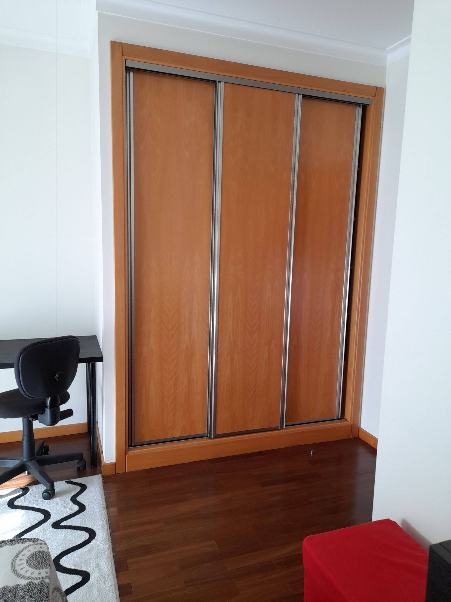 Quarto para arrendar - preferência a professoras