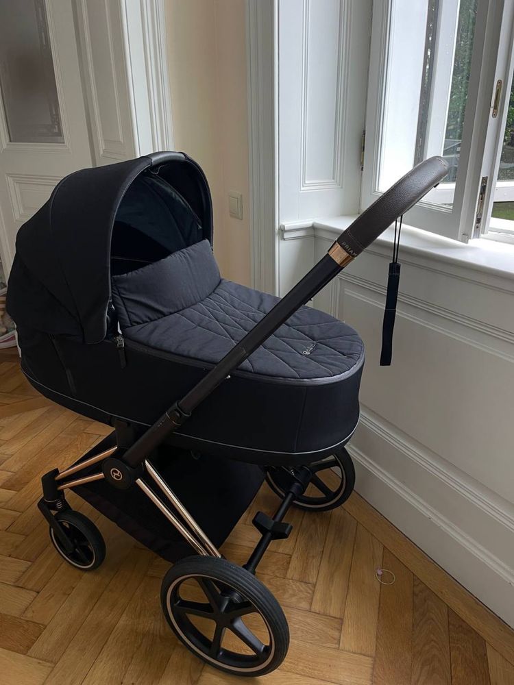 Продам детскую коляску Cybex Priam Blossom Dark + детское автокресло