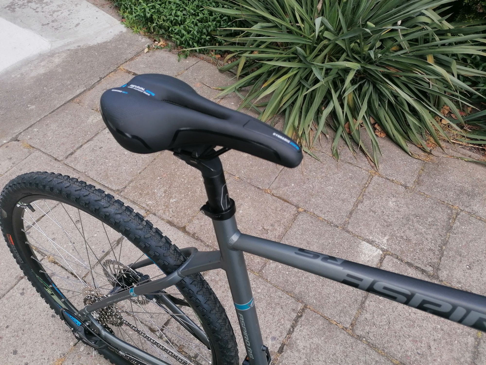 Rower crossowy Giant Aspiro RS - jak nowy
