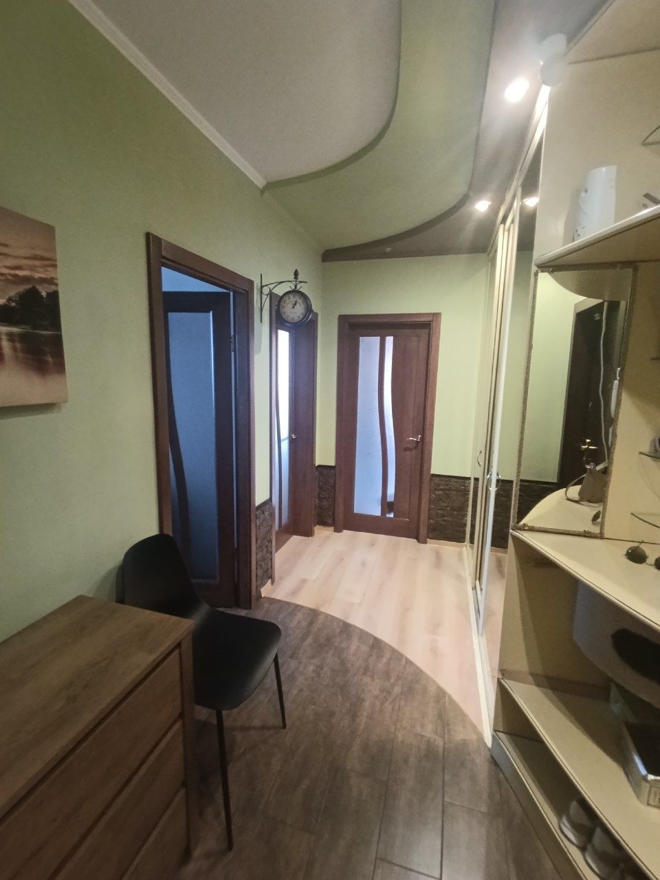 Продам 3х.комнатную на Ак.Королева. Сотовый проект! Супер цена!