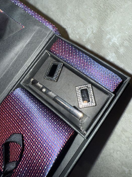 Подарунковий набір краватка + запонки